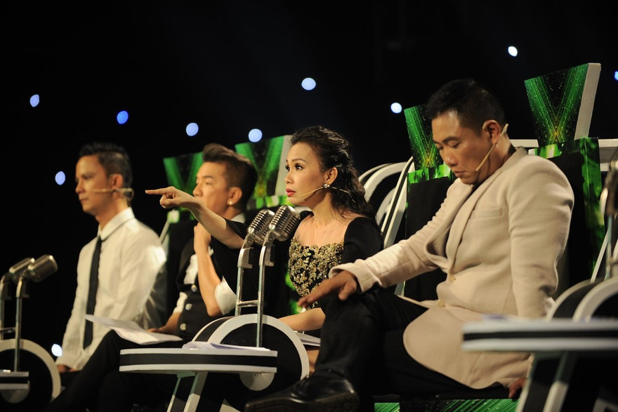 Minh Vy tiết lộ từng cãi nhau 4 ngày liên tiếp với Cẩm Ly