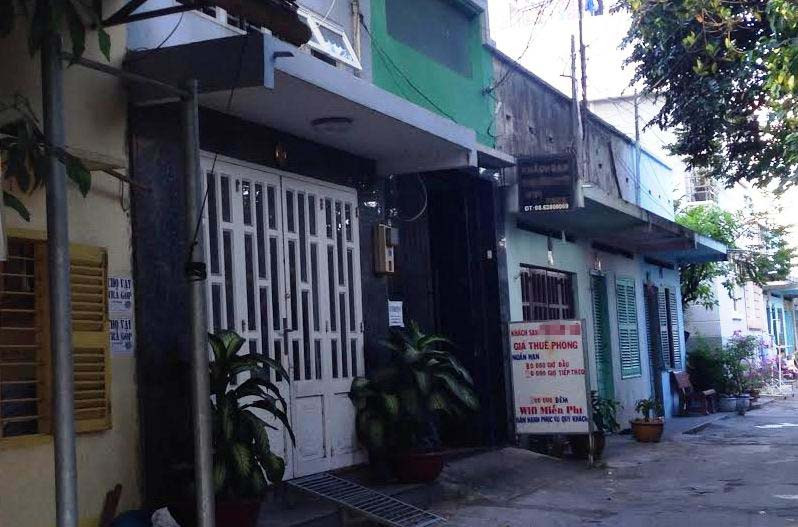 Khách sạn T.V, nơi xảy ra vụ việc cô gái trẻ tử vong sau hơn 2 ngày đến thuê phòng nghỉ.