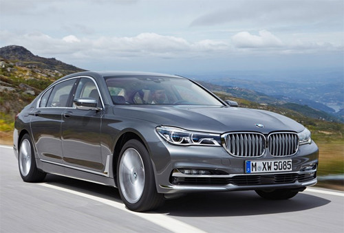 BMW serie 7 ở Trung Quốc có điện thoại riêng