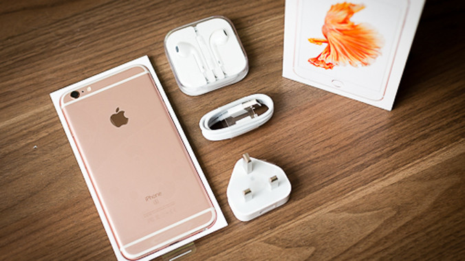 iPhone 6s bán tại Việt Nam đã rẻ hơn khi mua tại Apple Singpore.