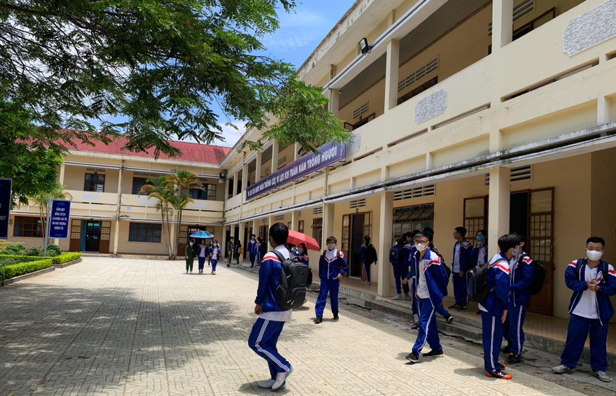 Trường THPT Chuyên Bảo Lộc 