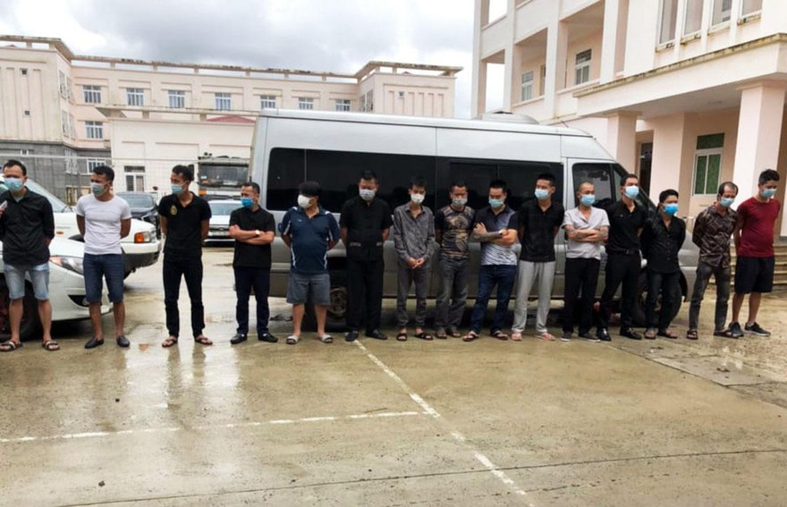 Nhóm thanh niên bị khởi tố, bắt tạm giam