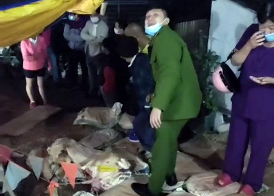 Di dời người dân đến nơi an toàn