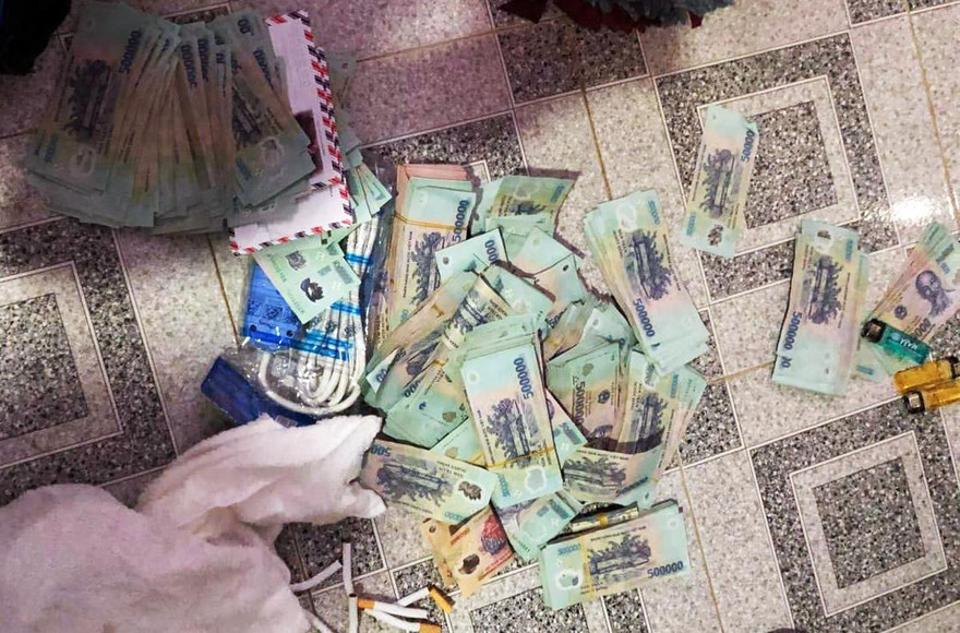 Bắt con nghiện 'câu' trộm gần 1 tỷ đồng trong ô tô 