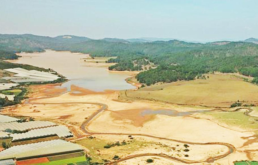 Hồ Đan Kia bị bồi lắng nghiêm trọng