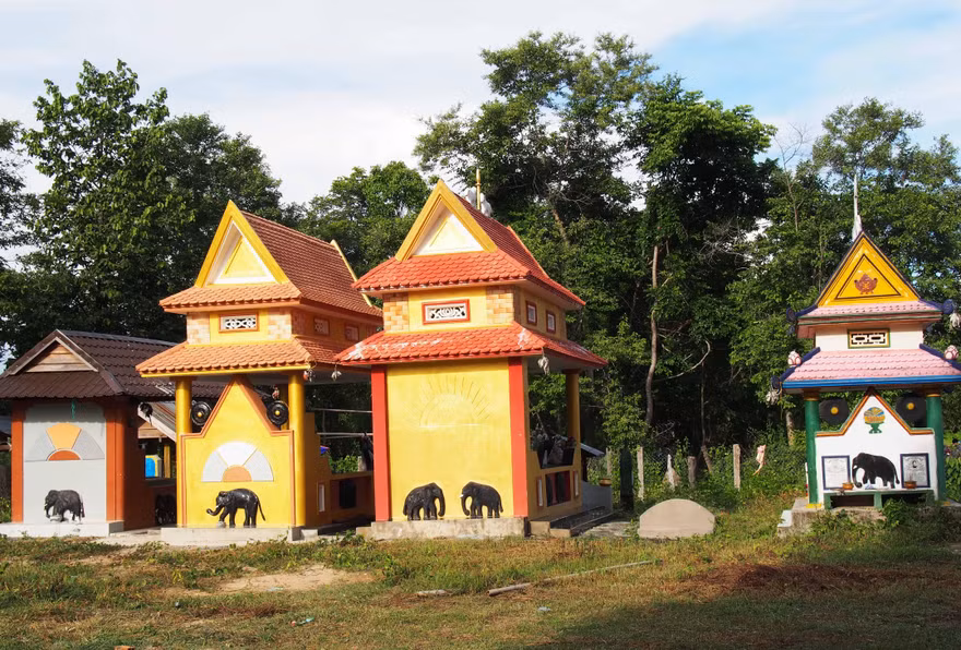 Mộ của người thiểu số bản địa Tây Nguyên