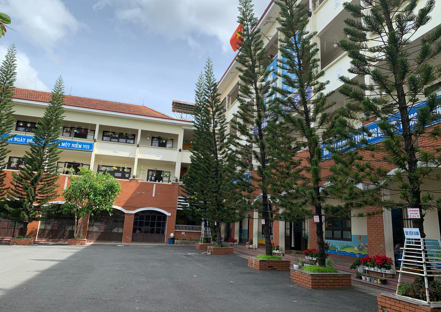 Trường Tiểu học Trưng Vương, nơi cô giáo L.T.B.L. đánh học sinh