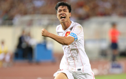 Niềm vui vô bờ bến của Công Phượng khi ghi bàn mang về chiến thắng cho đội nhà. Ảnh: Như Ý.