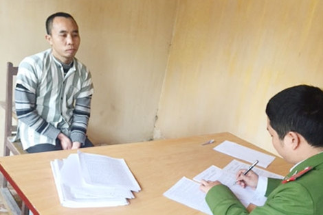 Đối tượng Hoàng Văn Tám tại cơ quan điều tra.