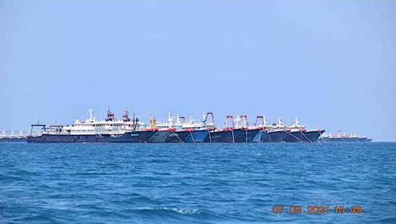 Các tàu Trung Quốc hiện diện trái phép ở đá Ba Đầu thuộc quần đảo Trường Sa của Việt Nam