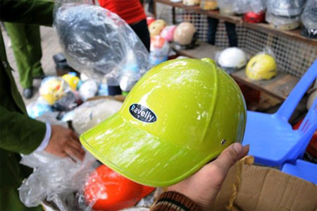 Từ 15/6: Đội mũ bảo hiểm rởm sẽ bị xử phạt