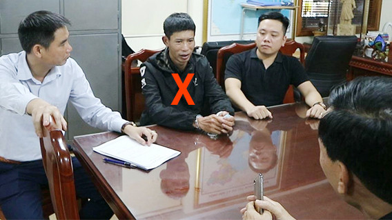 Công an tỉnh Hòa Bình lấy lời khai đối tượng Phạm Văn Sỹ (X)