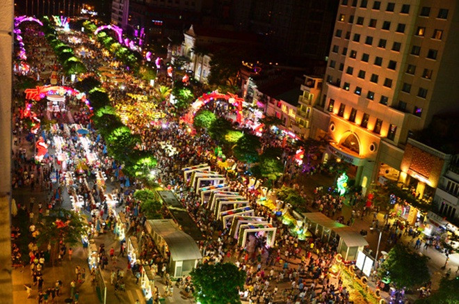 TPHCM bắt đầu xây dựng ý tưởng đường hoa Tết Mậu Tuất 2018