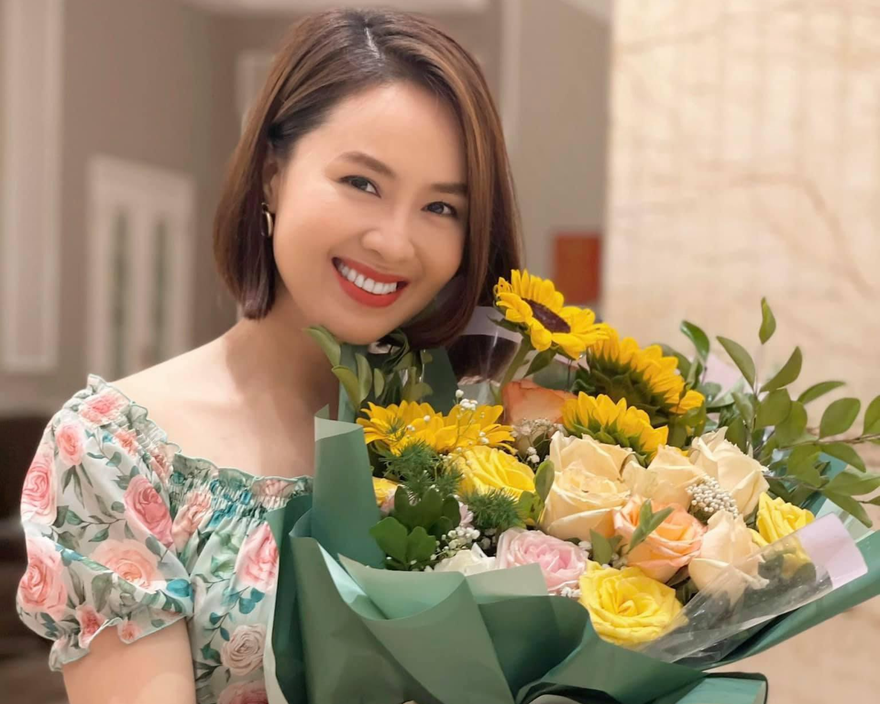 Hồng Diễm tung hỏa mù về kết phim "Hướng dương ngược nắng"