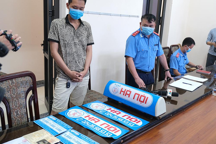 Tài xế taxi có hành vi chặt chém du khách nước ngoài bị xử phạt