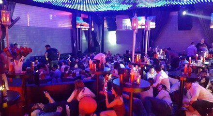 Bên trong hộp đêm sau khi xảy ra vụ việc.