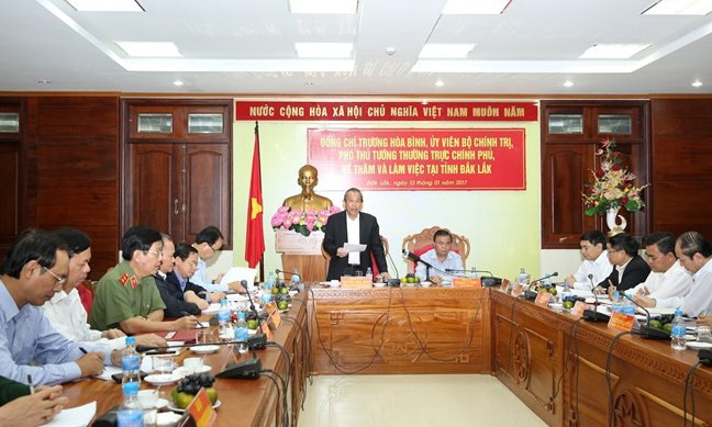 Trước đó, ngày 13/1, Phó Thủ tướng Thường trực Chính phủ Trương Hòa Bình làm việc với lãnh đạo chủ chốt tỉnh Đắk Lắk – Ảnh: VGP/Lê Sơn.