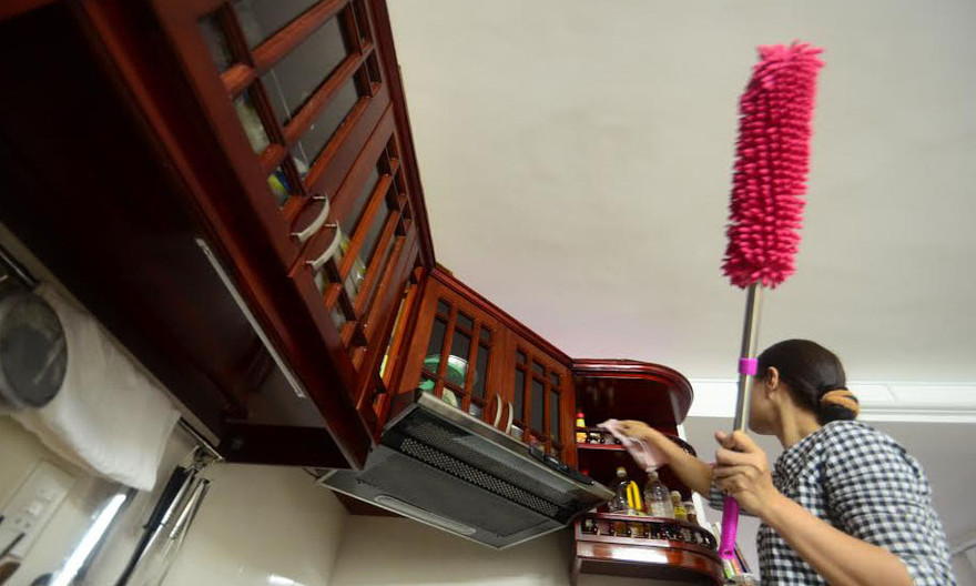Nhiều gia đình cuộc sống “lộn tùng phèo” vì bói không ra người giúp việc nhà trong và sau tết.