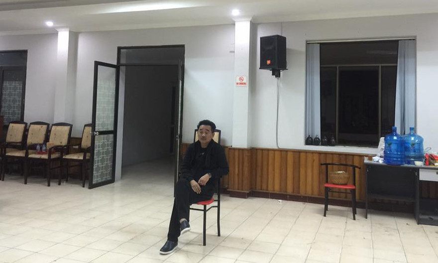 Nghệ sĩ Quốc Khánh nén nỗi đau trở lại tập luyện Táo quân 2017