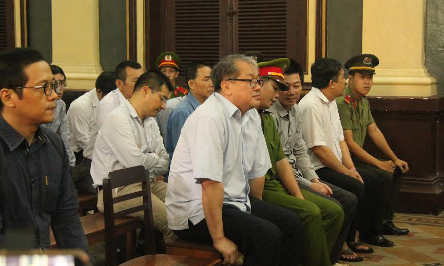 Các bị cáo tại phiên tòa. Ảnh: Tân Châu.