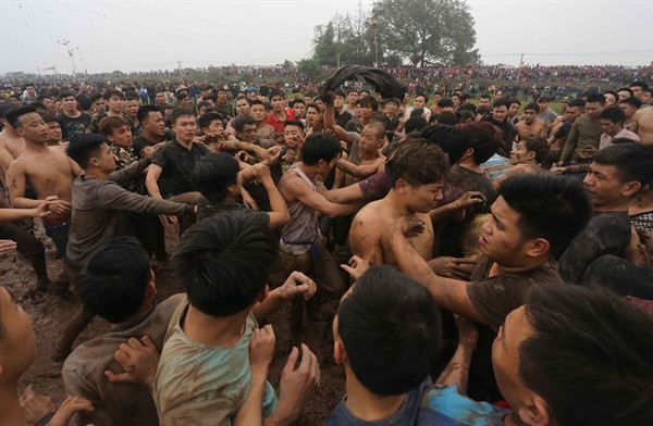 Vỡ trận cướp Phết chiều 27/2 tại Hội Phết Hiền Quan