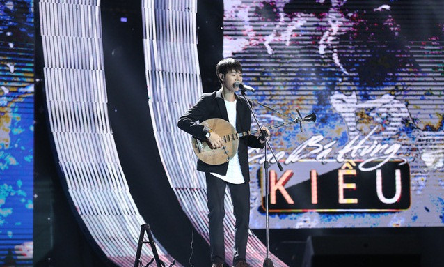 Bài hát hay nhất: Cao Bá Hưng vào chung kết với số điểm tuyệt đối