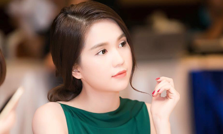 Ngọc Trinh lên tiếng trước tin đồn yêu đại gia Hoàng Kiều