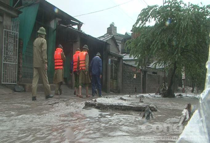 Đêm kinh hoàng trong mưa lũ của những người sống sót
