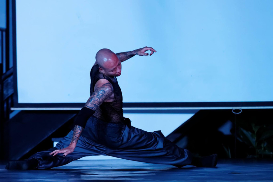 Nghệ sĩ múa đương đại Nguyễn Duy Thành đưa tuồng vào vở diễn "Thán"