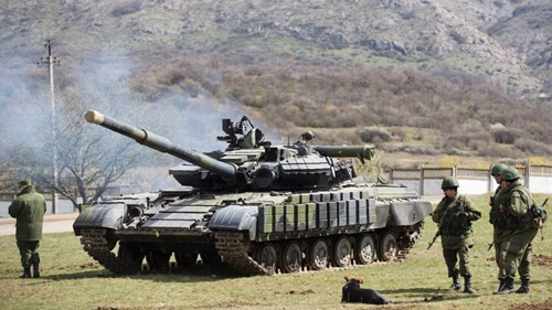 Các thiết bị quân sự Nga đều được sơn ngụy trang tùy theo địa hình tác chiến nhằm giảm bớt khả năng phát hiện bằng các thiết bị quan sát thông thường của đối phương.