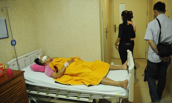 Nạn nhân đang được điều trị tại bệnh viện