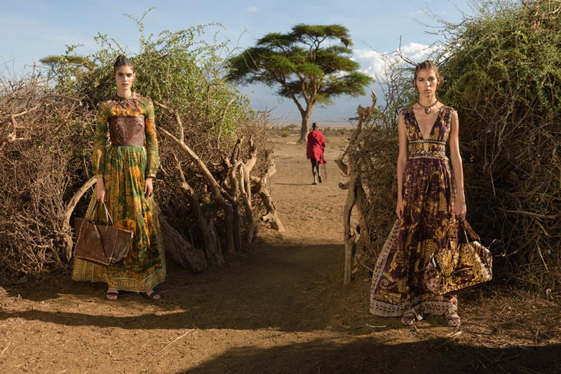 Valentino tung BST xuân hè 2016 mang đậm hơi thở Phi châu