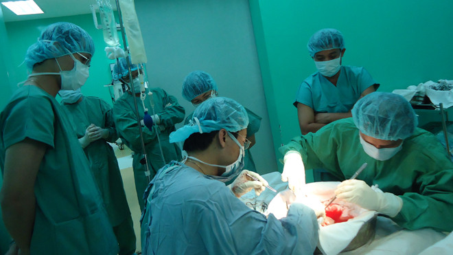 100.000 người suy thận mạn tính phải chạy thận nhân tạo và một nửa có chỉ định ghép nhưng không có thận