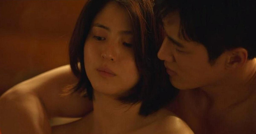 Đạo diễn 'My Name' nói gì về cảnh nóng bị chê nặng 'đô' trong phim?