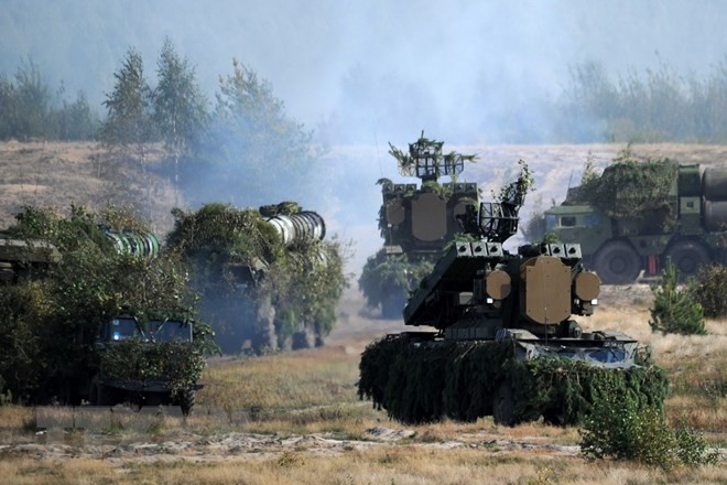 Hệ thống phòng thủ tên lửa S-300 tham gia cuộc tập trận chung Nga-Belarus mang tên Zapad-2017 ở Volka, cách Minsk (Belarus) khoảng 200km về phía tây nam tháng 9/2017. (Ảnh: AFP/TTXVN)