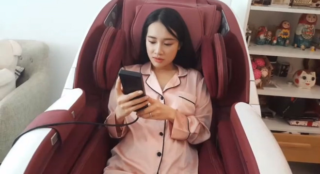 Lộ vòng 2 lớn lúc livestream, Nhã Phương nói gì? 