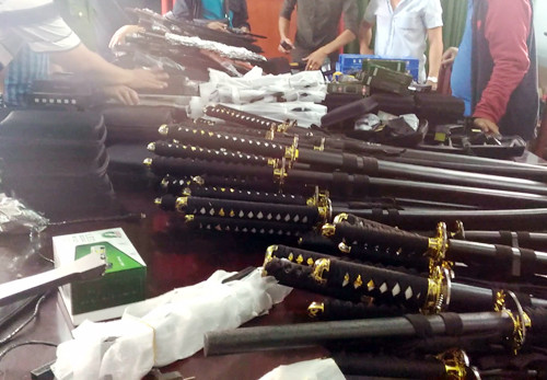 Hung khí bị thu giữ. Ảnh: C.A.