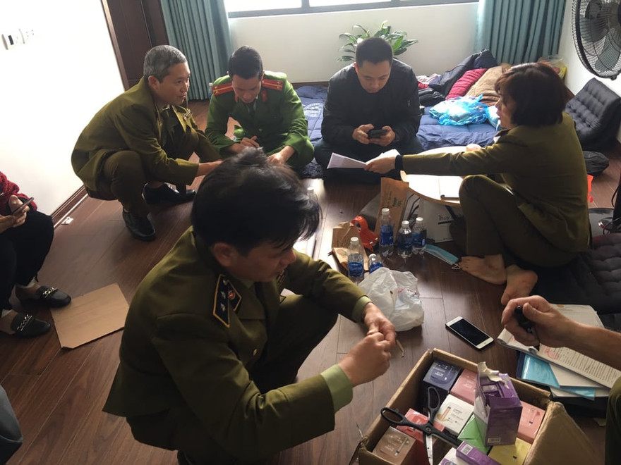 Kiểm tra, thu giữ hàng ngàn sản phẩm thuốc lá điện tử