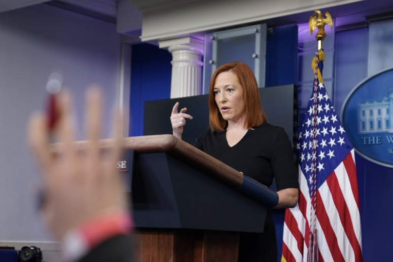 Thư ký báo chí Nhà Trắng Jen Psaki trong cuộc họp báo ngày 1/2. (Ảnh: AP)
