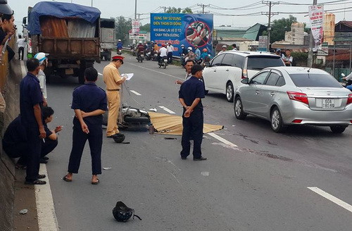 Hiện trường vụ tai nạn khiến 3 thanh niên tử vong. Ảnh: T.H.