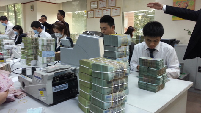 Các chuyên gia khẳng định, doanh nghiệp vẫn còn gặp nhiều khó khăn kéo dài do khó tiếp cận vốn và kinh doanh khó khăn