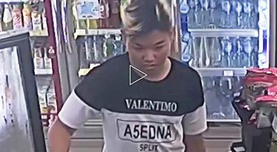 Hình ảnh tên cướp bị camera quay lại