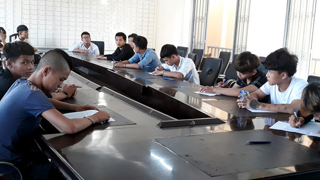 Nhóm giang hồ nhí tại cơ quan công an