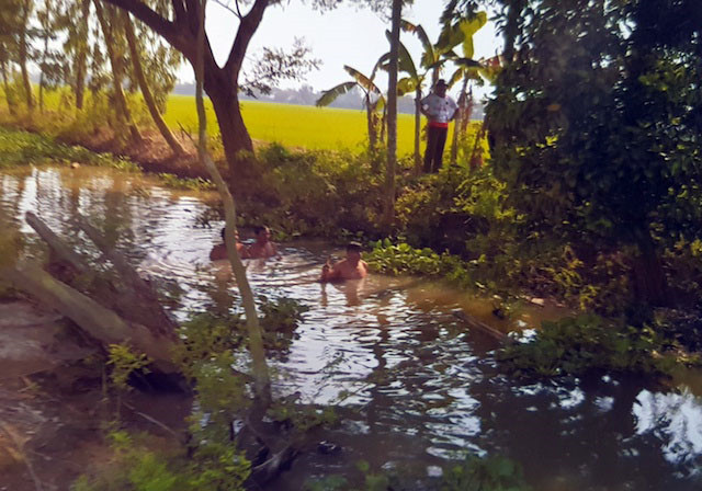 Hiện trường nơi cô gái vứt hung khí gây án