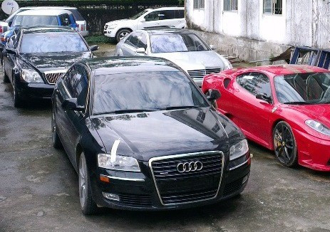 Nhóm Việt kiều Mỹ lợi dụng kẽ hở của pháp luật để nhập lậu 17 "siêu xe"