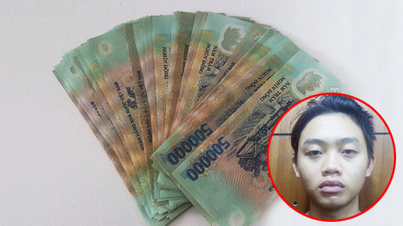 Quý tại cơ quan điều tra và tang vật cảnh sát thu giữ. Ảnh: Công an cung cấp