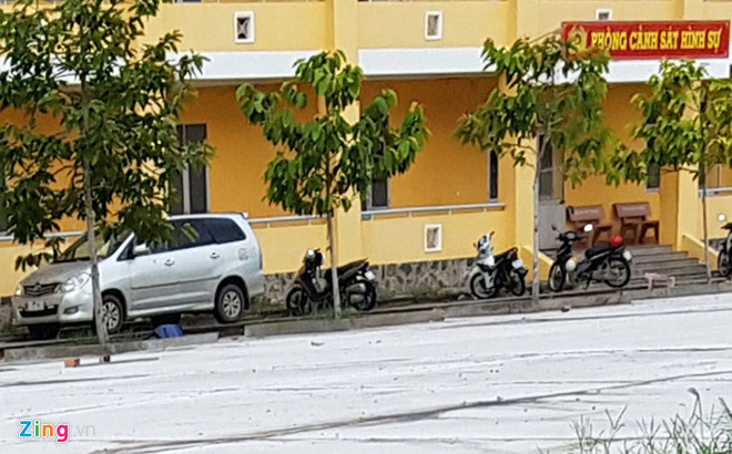 Chiếc xe tang vật đã bị đổi từ màu nâu vàng sang trắng xám