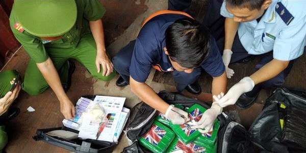 100 bánh cocain (khoảng 119kg) trị giá gần 800 tỷ đồng bị thu giữ