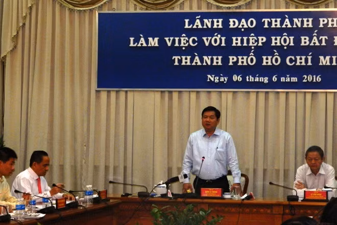 Bí thư Thành uỷ TPHCM Đinh La Thăng yêu cầu tạo điều kiện thuận lợi cho các doanh nghiệp bất động sản.