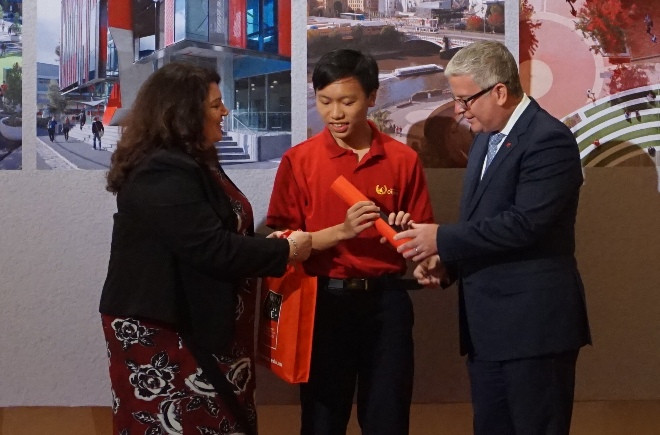 Đại sứ quán Úc trao học bổng toàn phần cho quán quân Hồ Đắc Thanh Chương